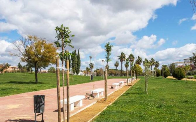 Adosados cerca del Parque Antonio Machado - Huelva